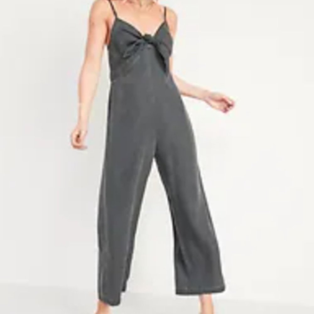 NWT Jumpsuit GRAY Old Navy M